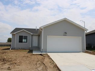 6430 N 13th Ct, Lincoln, NE 68521