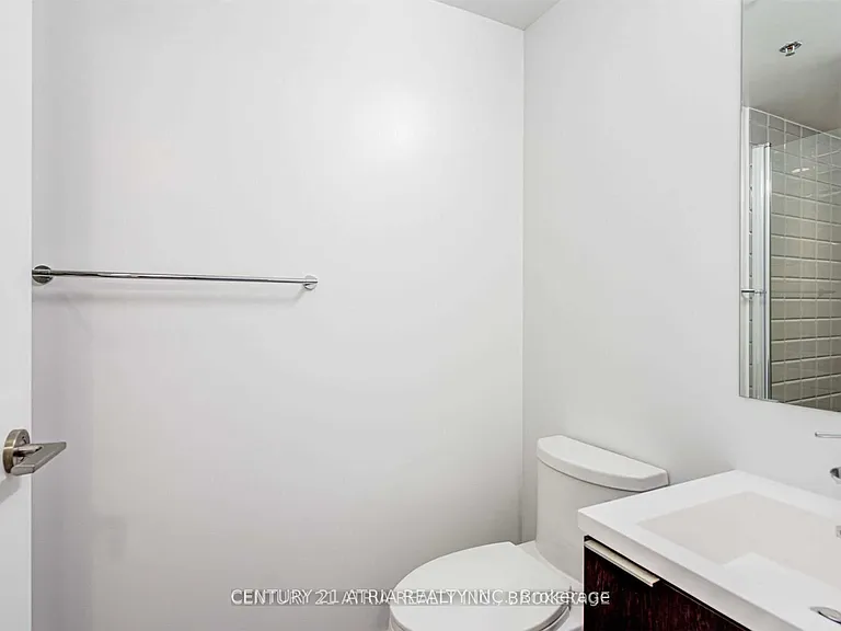 203 College St #512 — Photo 20