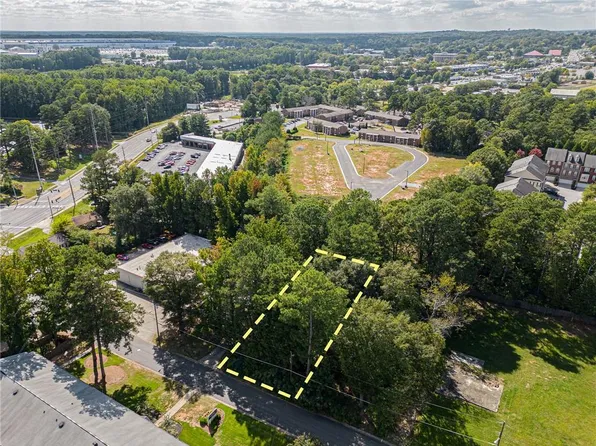 378 Lockheed Ave SE, Marietta, GA 30060