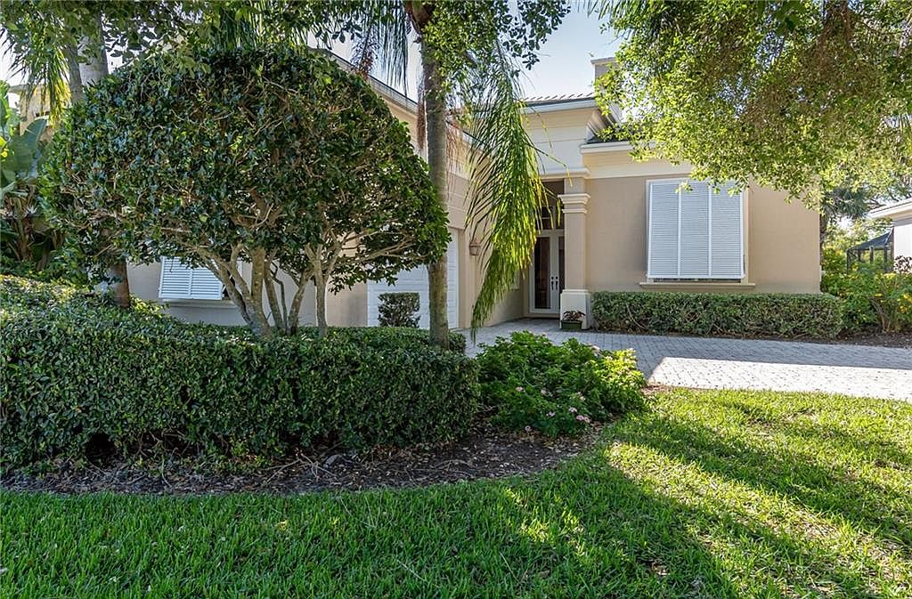 1606 Weybridge Cir Indian River Shores Fl 32963 Mls 242021 Zillow