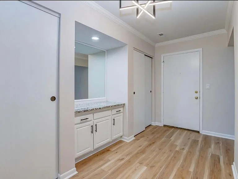 25 Vale Ave #11 — Photo 9