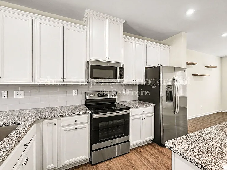 6222 Cleburne Ct — Photo 9