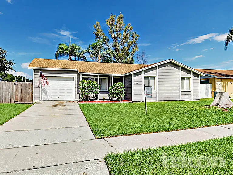 8213 Greenleaf Cir — Photo 1