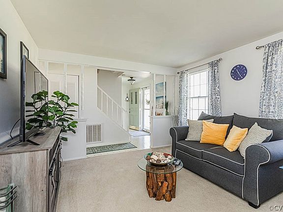 4th image of 9609 Rainbrook Dr
