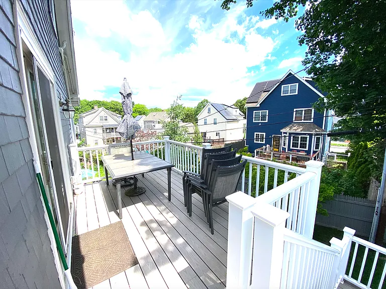 33 Knoll St #2 — Photo 16