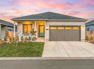 248 Christopher Way, Talent, OR 97540