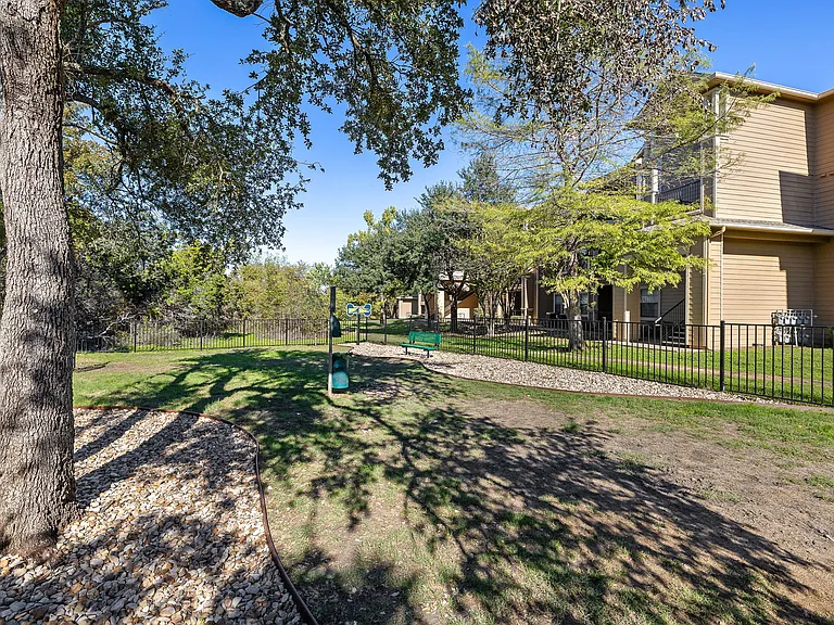 Sonterra Apartment Homes — Photo 37