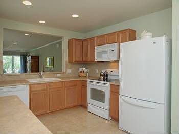 5th image of 318 Barrington Farm Ct