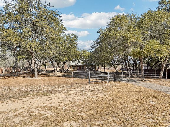 3rd image of 301 County Road 6862
