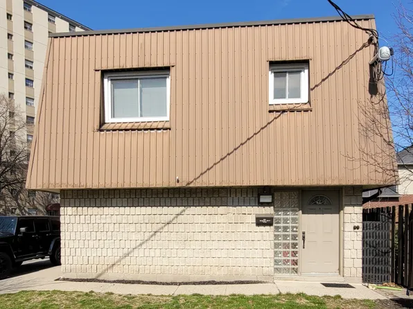 325 Fairview Dr #3, Brantford, ON N3R 2X3