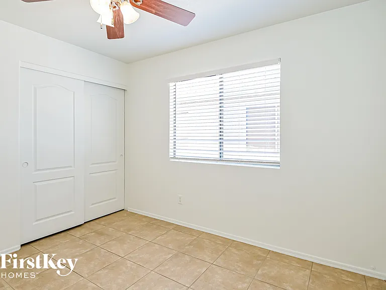 2367 W Rousseau St — Photo 11
