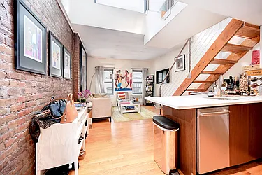 Rented by Urbane Brokerage