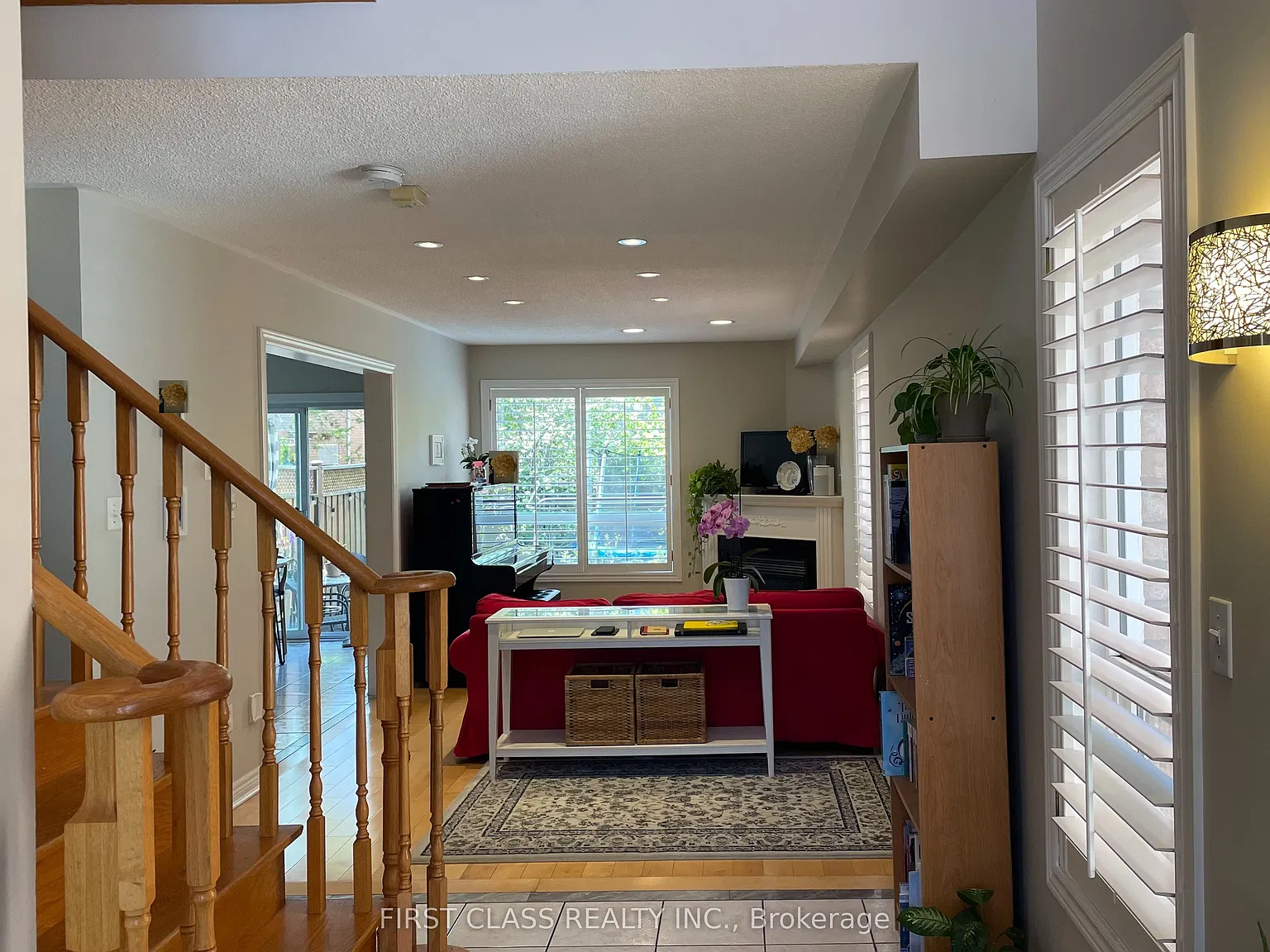 4 bed, $3,500 — Photo 2
