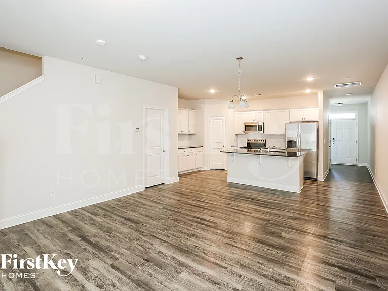 2019 Cypress Village Dr NW — Photo 6