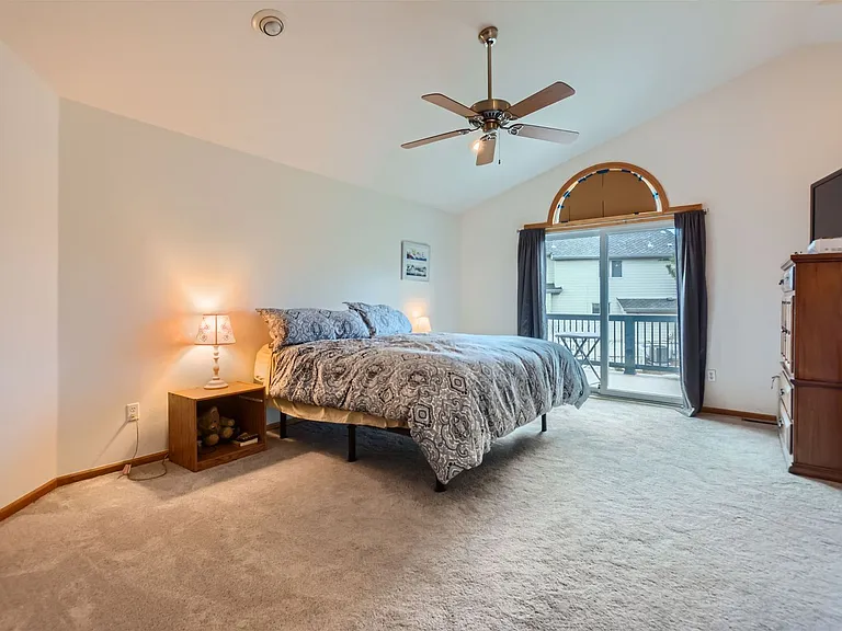 817 Mount Evans Ct — Photo 3