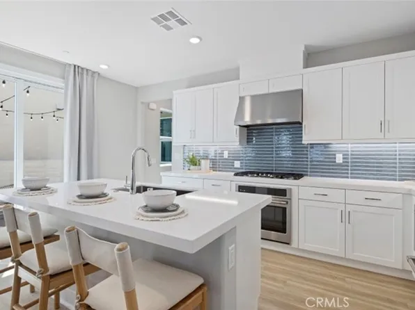27135 Tamarack Ln, Valencia, CA 91354