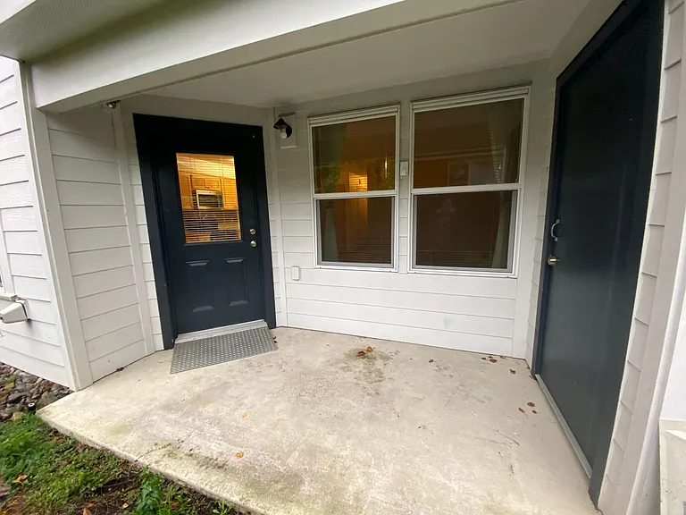 Christopher Crest Apartments — Photo 15