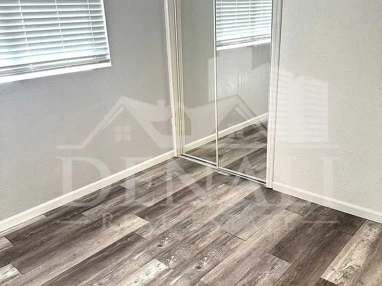 216 E Carol Ave — Photo 16