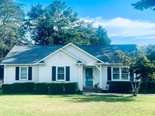 201 Cox Ridge Ct, Travelers Rest, SC 29690