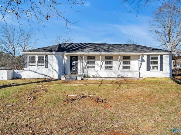 2102 Lynn Rd NW, Huntsville, AL 35810