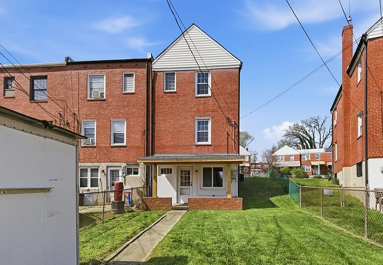 627 Lucia Ave — Photo 16
