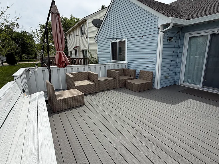 1870 Grosse Pointe Cir — Photo 25