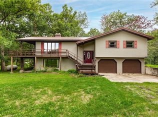 2107 N 2080th St, Saint Elmo, IL 62458