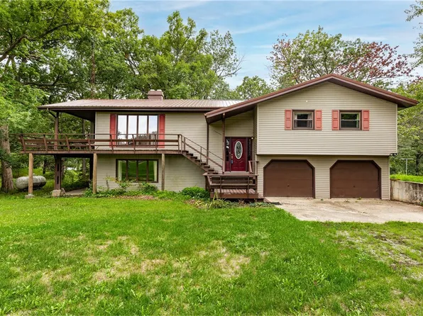 2107 N 2080th St, Saint Elmo, IL 62458