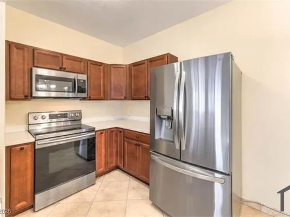 2141 Hussium Hills St Unit 108, Las Vegas, NV 89108