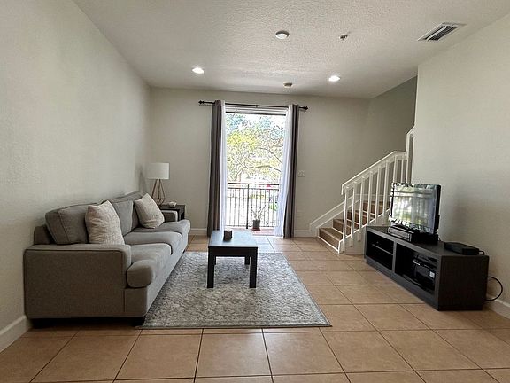 2nd image of 430 SW 147th Ave #5015