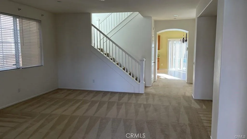 4 bed, 2982 sqft, $3,300 — Photo 2
