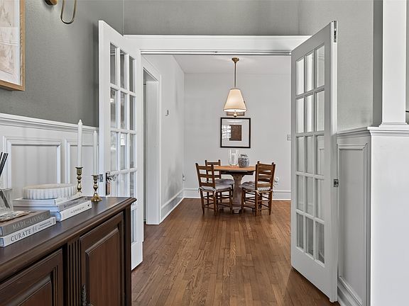 4th image of 5416 Worth St