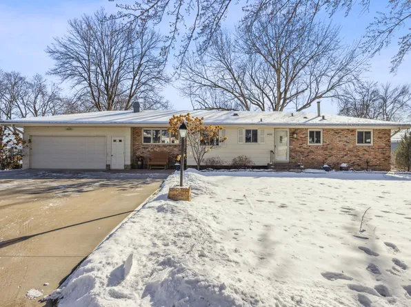 4400 Aquila Ave N, New Hope, MN 55428