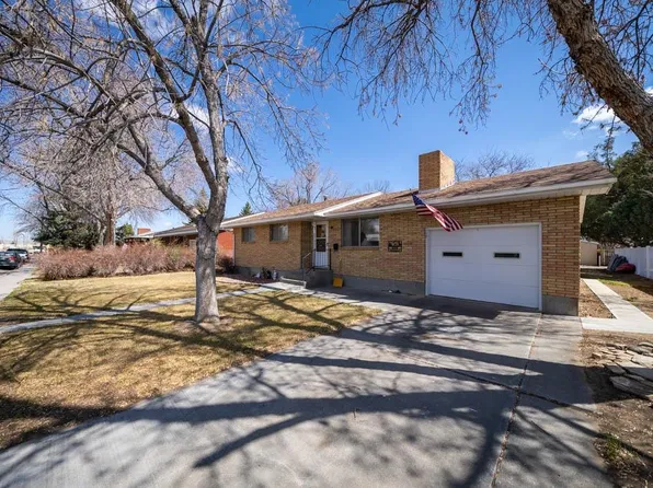 619 Shoshone St, Powell, WY 82435