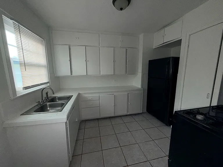 1101 N Carrizo St #6 — Photo 9
