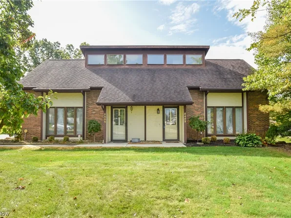 5452 Callaway Cir #2, Youngstown, OH 44515