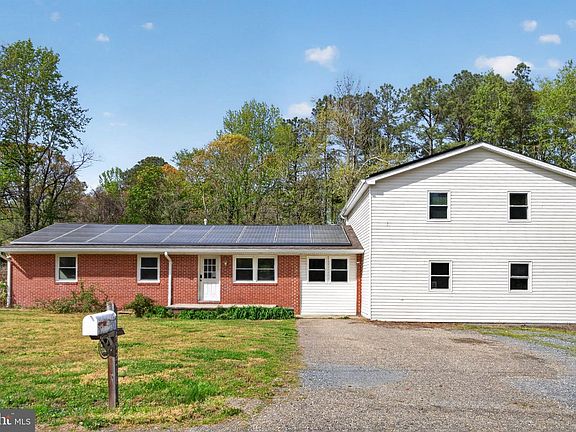 2nd image of 45278 Cove Manor Rd