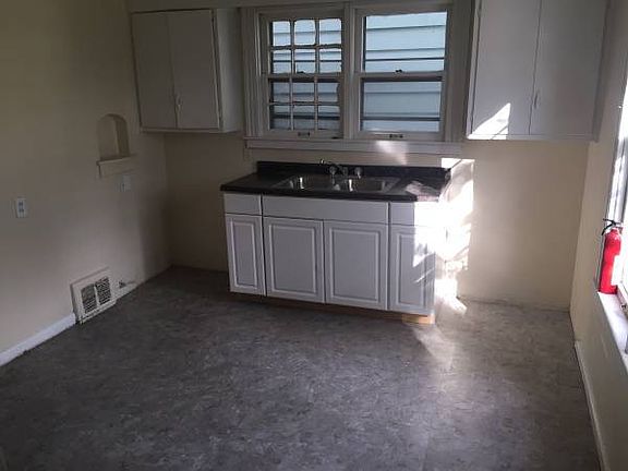 5th image of 2311 W McKinley Ave #A