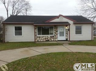 26710 Hayes Rd, Roseville, MI 48066