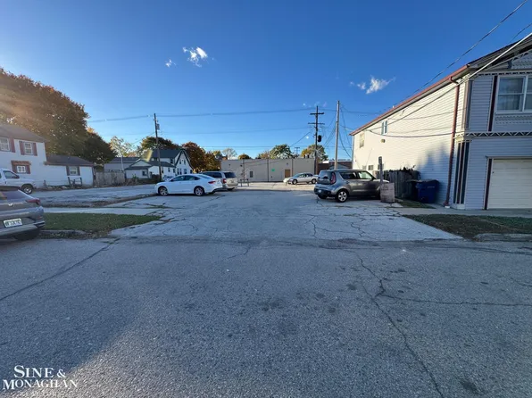 S Market St, Marine City, MI 48039