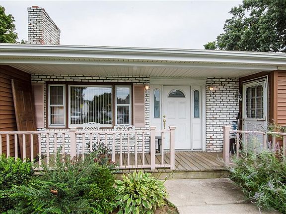 2nd image of 50 Willis Dr