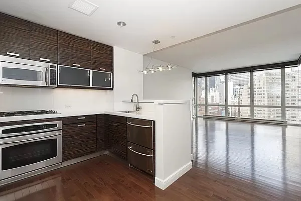 Rented by C Land Realty Co. | media 1