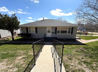 123 32nd Ave N, Clinton, IA 52732