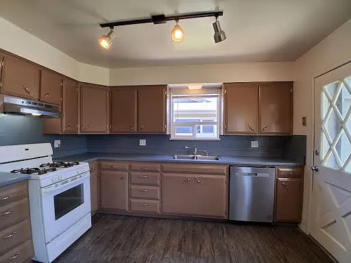 3633 California St — Photo 8