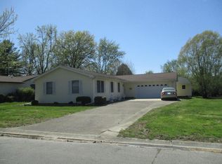 1305 Whisper Way, Benton, IL 62812