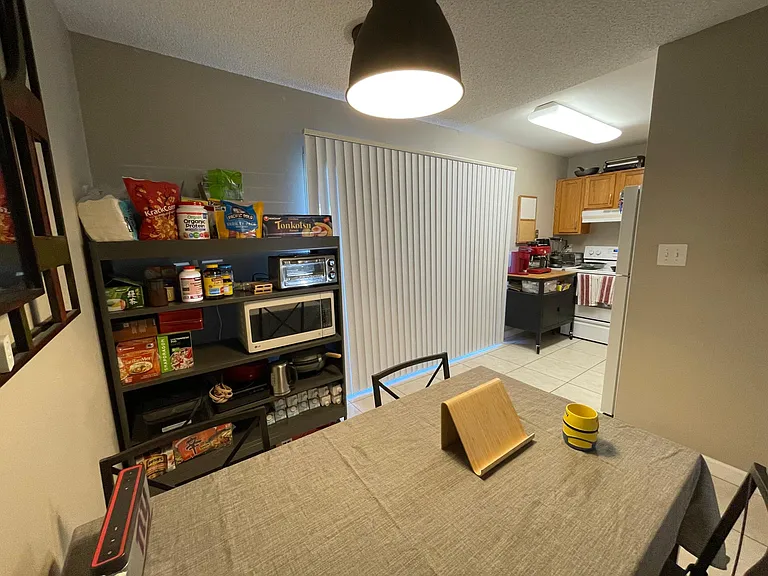 770 W Moorhead Cir #C — Photo 9