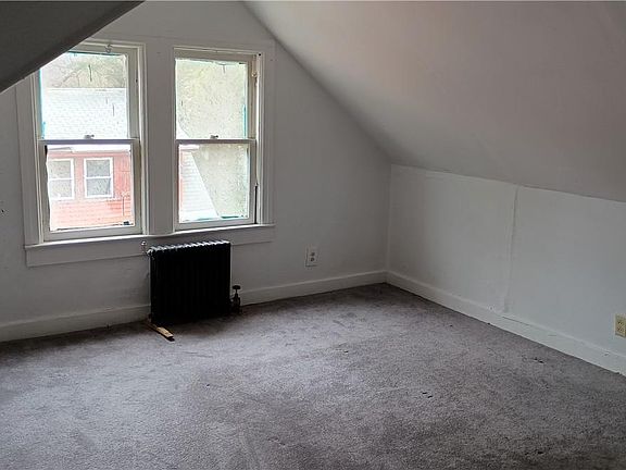 4th image of 10 Church Ave Unit 5