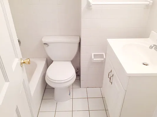 Rented by LIVING QUARTERS NY INC | media 9