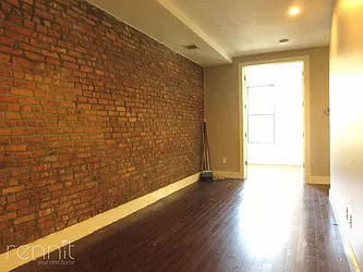 Rented by Rennit Inc.