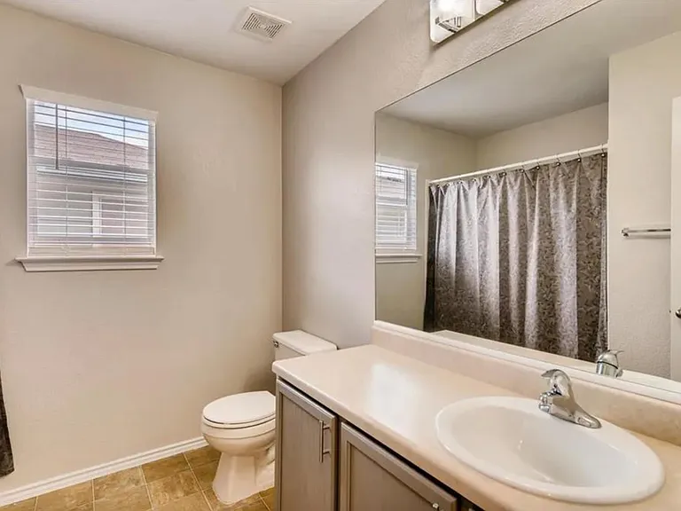 9407 Rowlands Sayle Rd — Photo 8